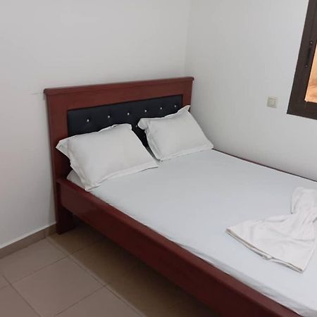 Complexe M Apartment Yaoundé Екстериор снимка
